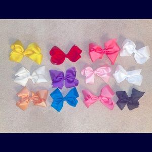 EUC GIRLS 8 inch HAIR BOWS WITH CLASP. 12 bows
